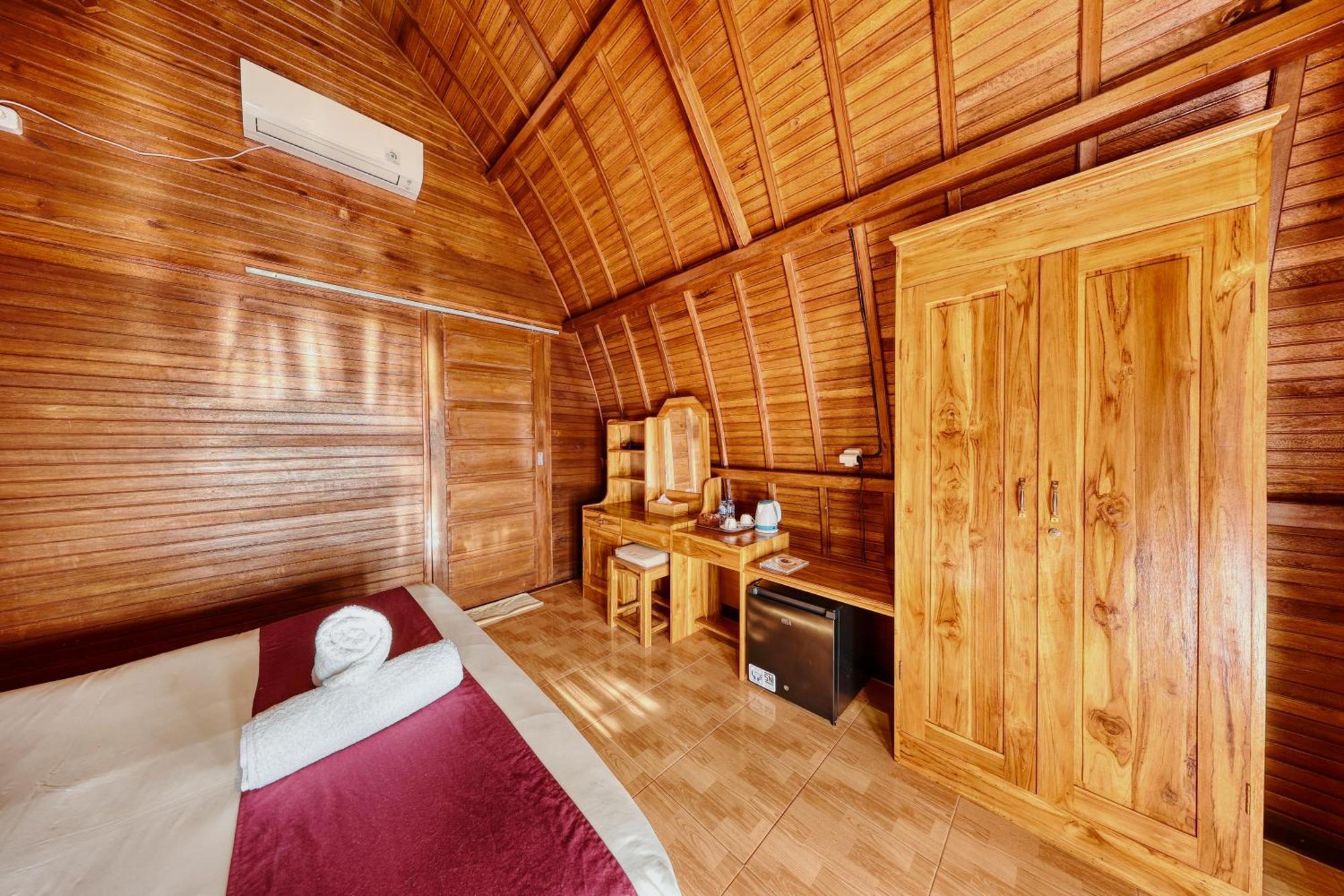 Sebuluh Sunset Hill Hotel Batumadeg Eksteriør billede
