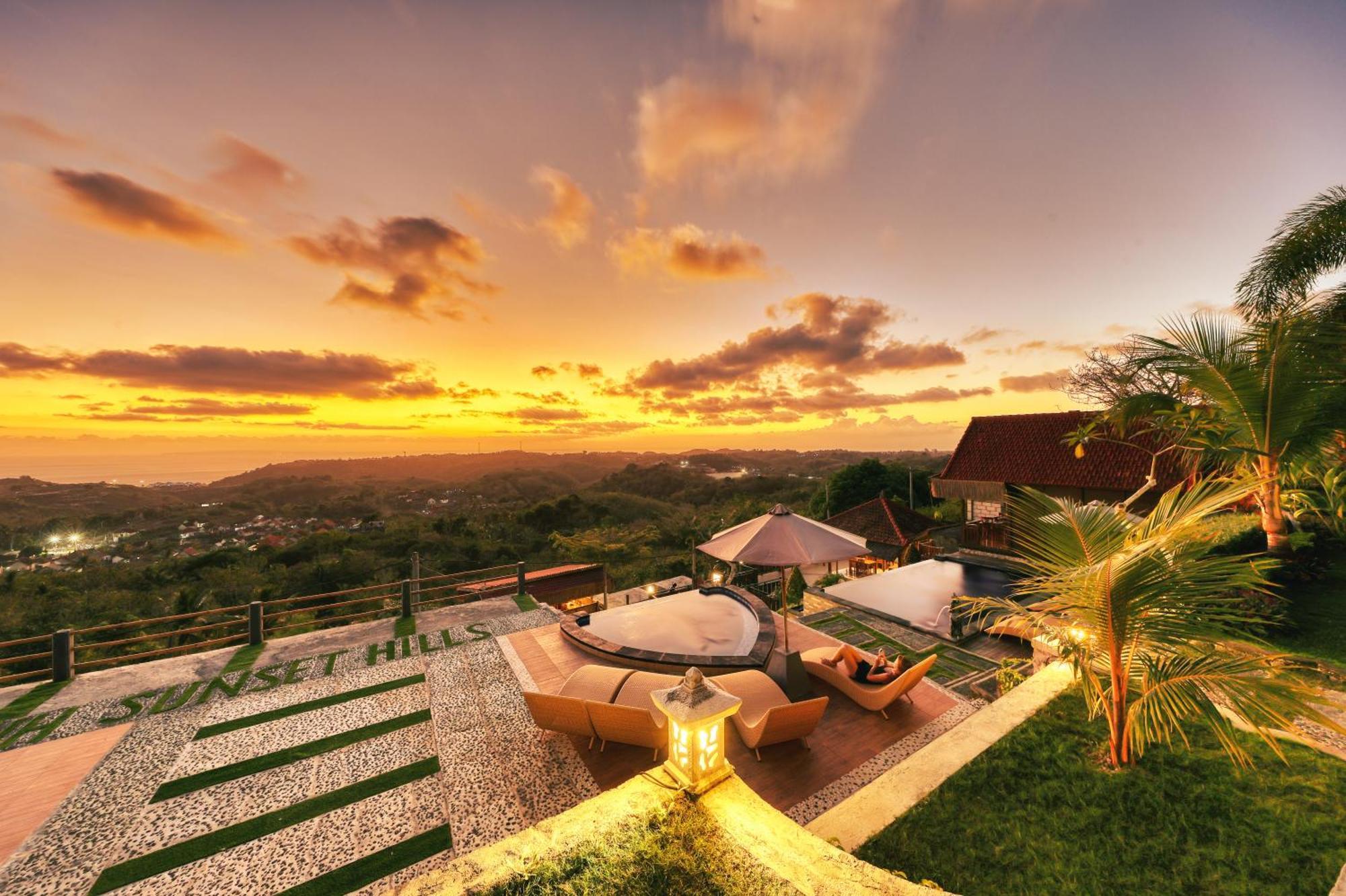 Sebuluh Sunset Hill Hotel Batumadeg Eksteriør billede
